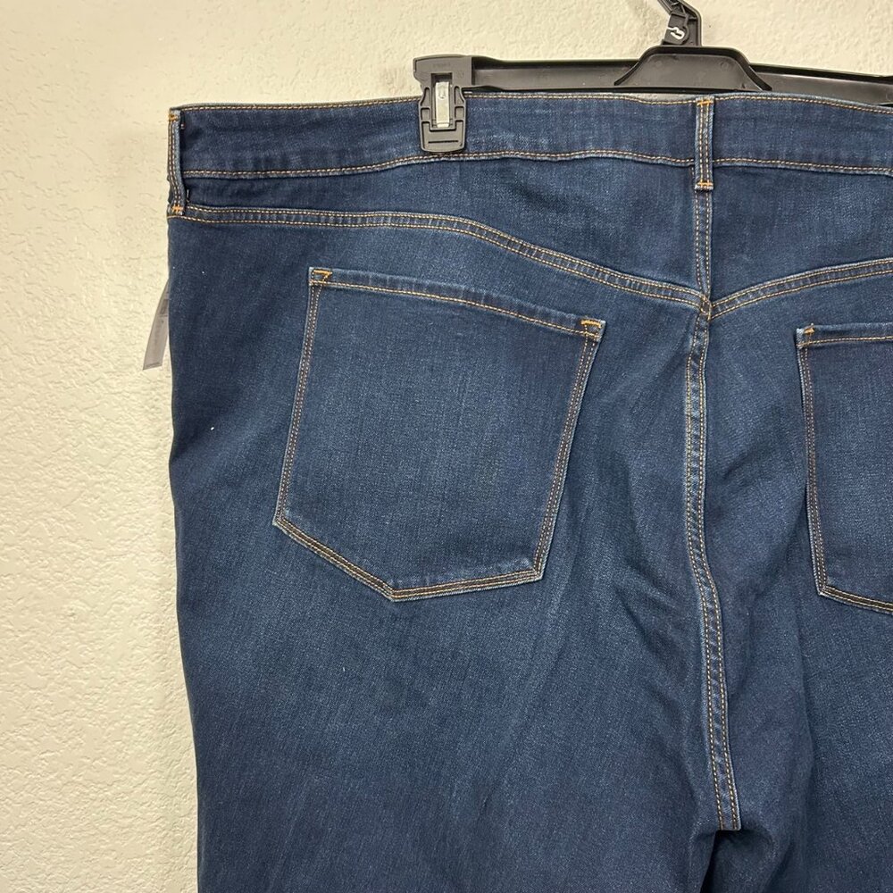 Old Navy Plus Size Mid Rise Power Slim Straight Jeans - Picture 8 of 13